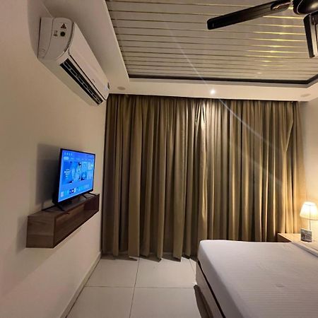 Hotel Hibiscus Tree- Bachupally Haïdarabad Extérieur photo