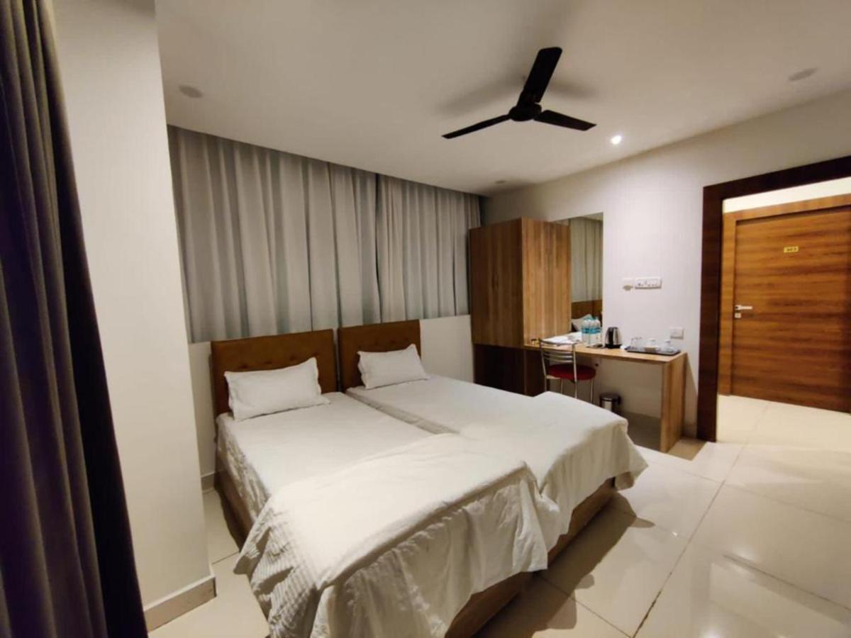 Hotel Hibiscus Tree- Bachupally Haïdarabad Extérieur photo