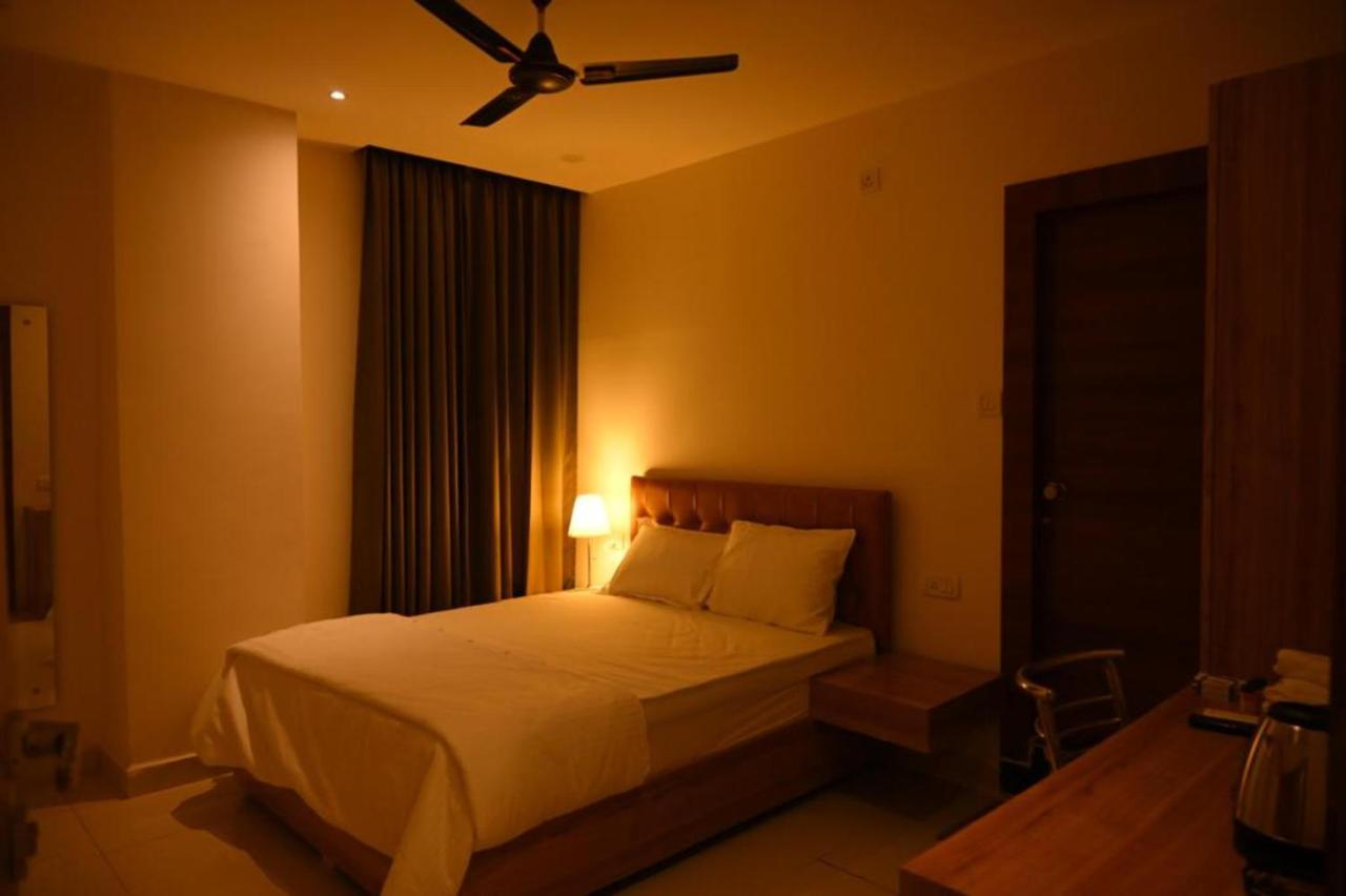 Hotel Hibiscus Tree- Bachupally Haïdarabad Extérieur photo