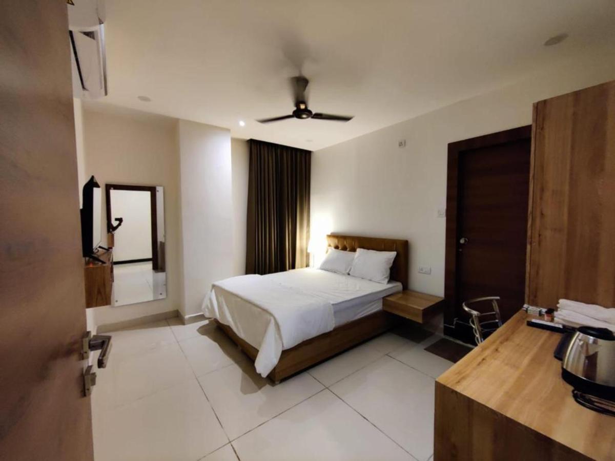 Hotel Hibiscus Tree- Bachupally Haïdarabad Extérieur photo