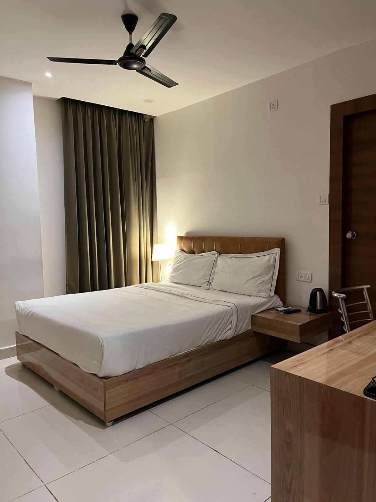 Hotel Hibiscus Tree- Bachupally Haïdarabad Extérieur photo