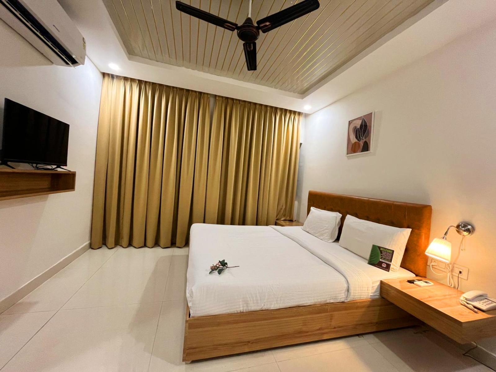 Hotel Hibiscus Tree- Bachupally Haïdarabad Extérieur photo