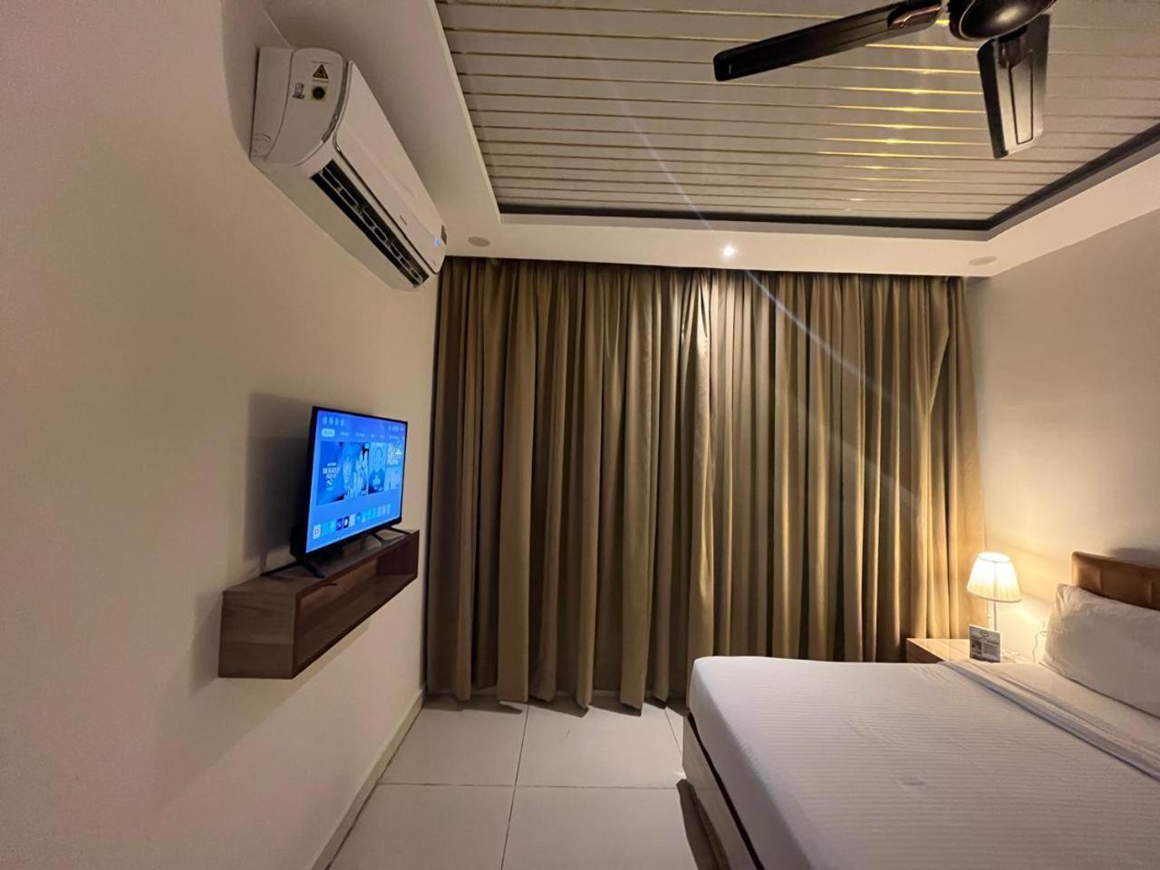 Hotel Hibiscus Tree- Bachupally Haïdarabad Extérieur photo
