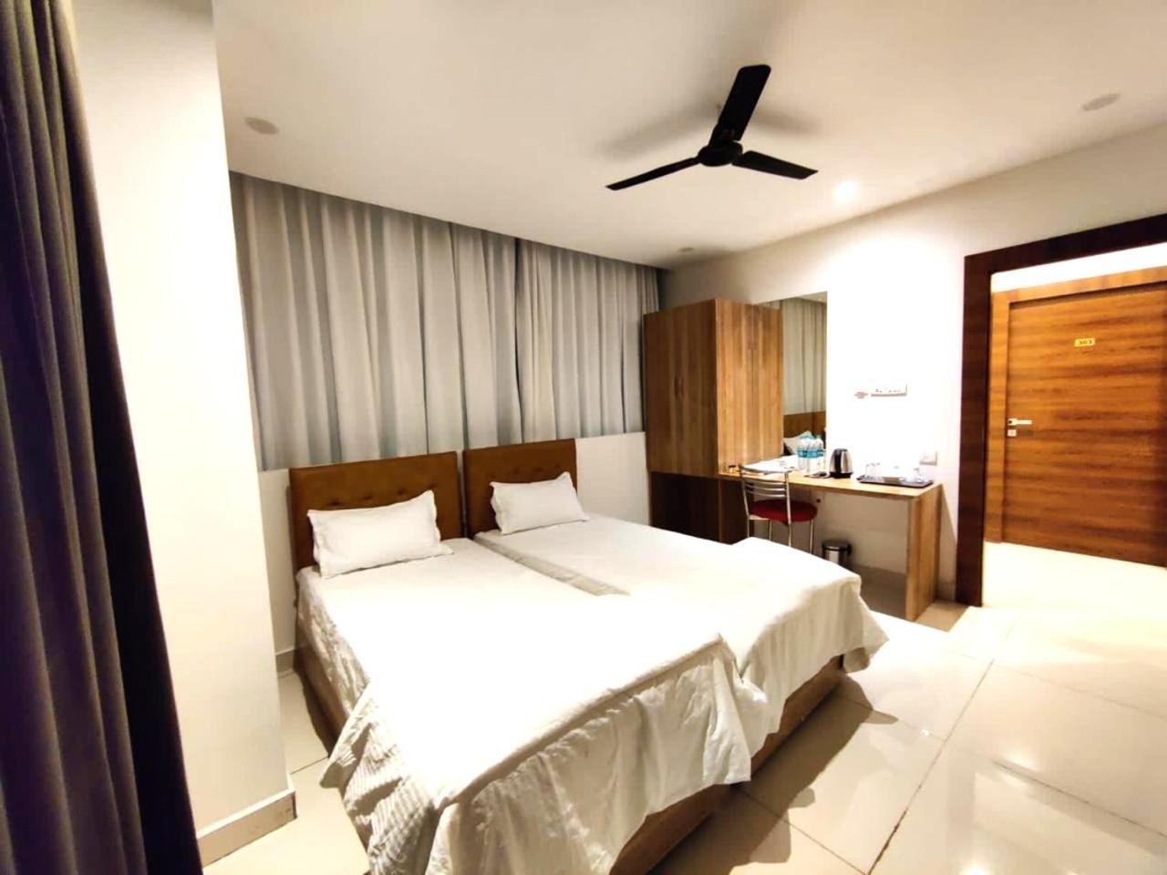 Hotel Hibiscus Tree- Bachupally Haïdarabad Extérieur photo